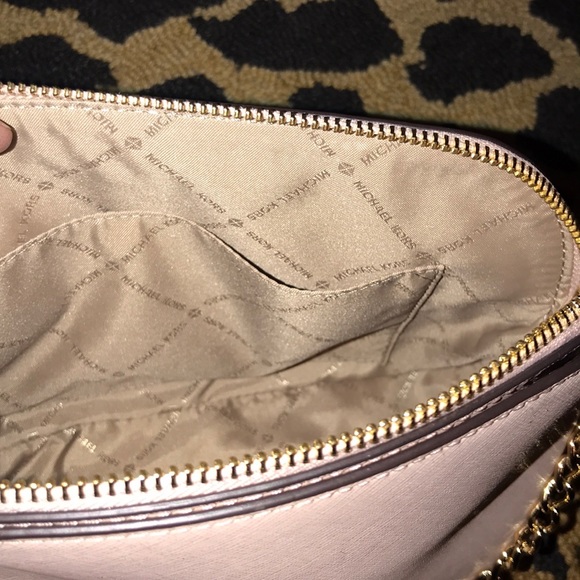 NWT Michael Kors  Large dome  Crossbody - Picture 8 of 8